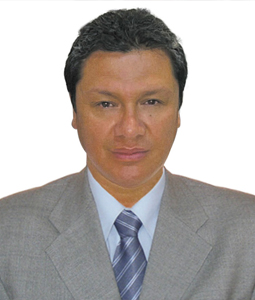 Dr. Fernando Cabrera                